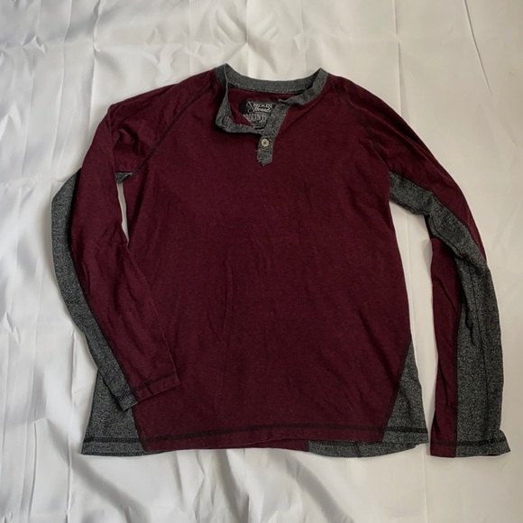 Broken Threads Maroon & Gray Long Sleeve Small